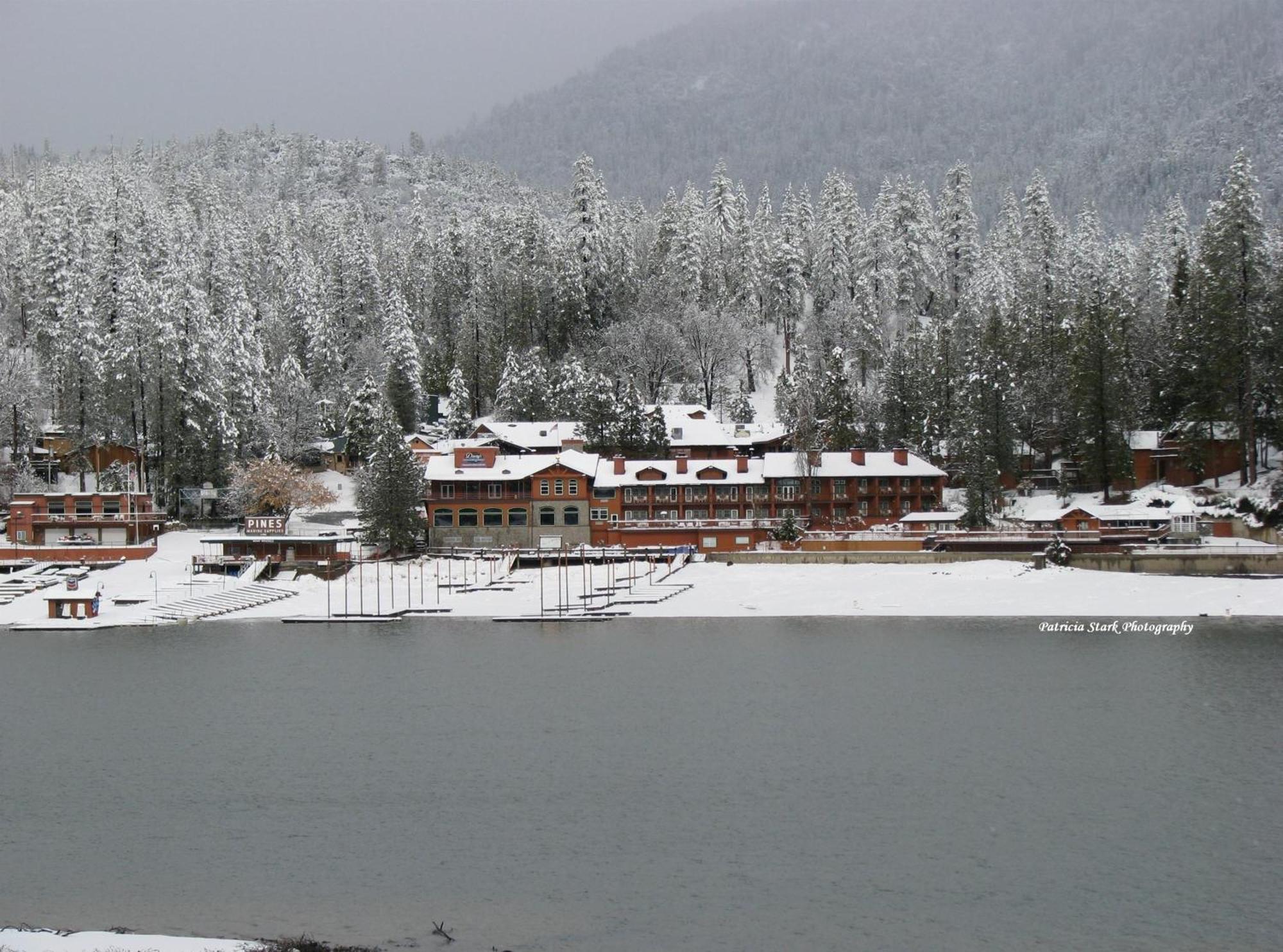 The Pines Resort & Conference Center Bass Lake Exterior photo